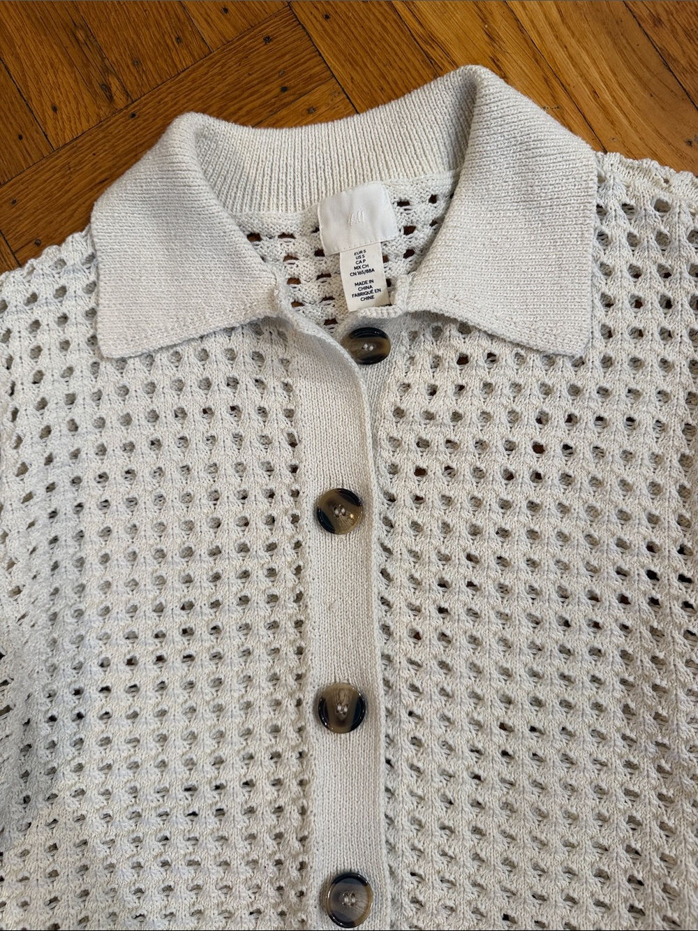 H&M White Collared Sweater - Picture 2 of 4